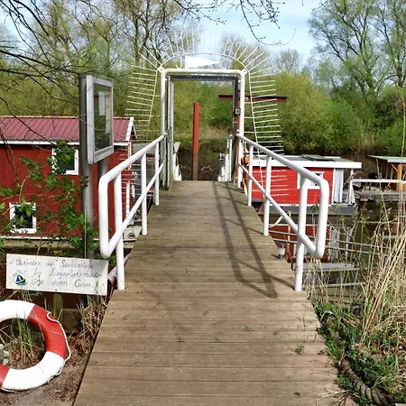 Hausboot Stoeckte * ヴィンゼン