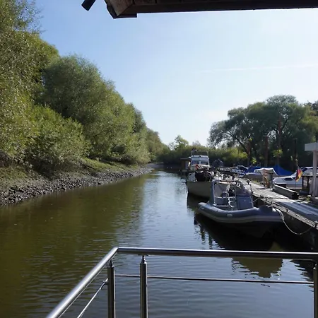 Hausboot Stoeckte Дом отдыха Винзен