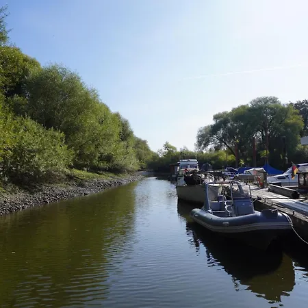 別荘 Hausboot Stoeckte *