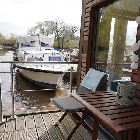 Hausboot Stoeckte Дом отдыха *