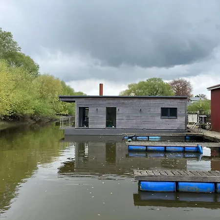 Дом отдыха Hausboot Stoeckte *