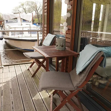 Hausboot Stoeckte *