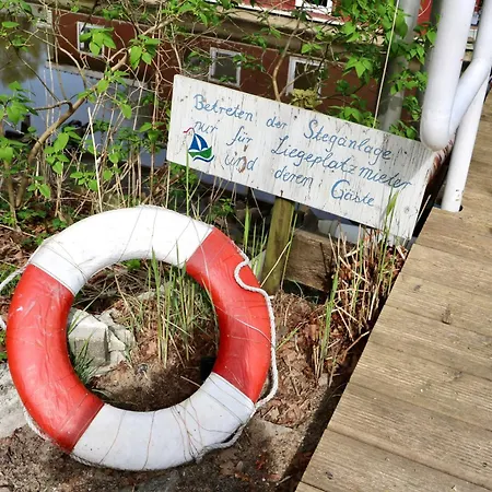 Дом отдыха Hausboot Stoeckte
