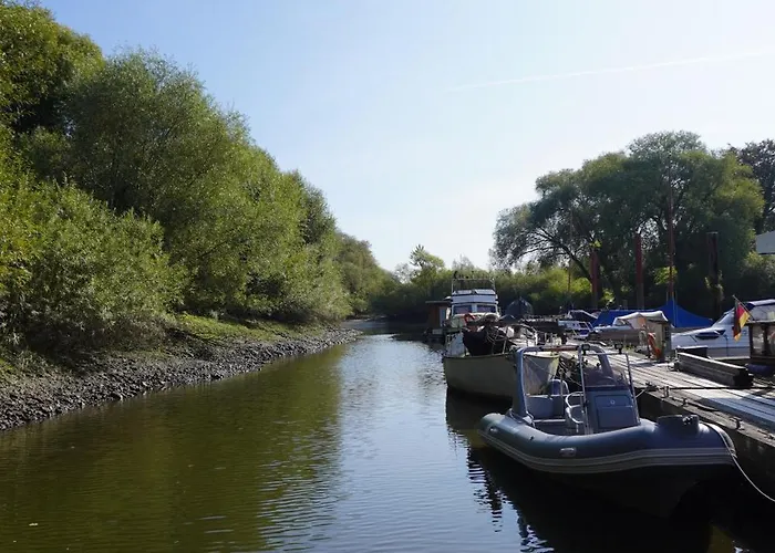 度假居 Hausboot Stoeckte *