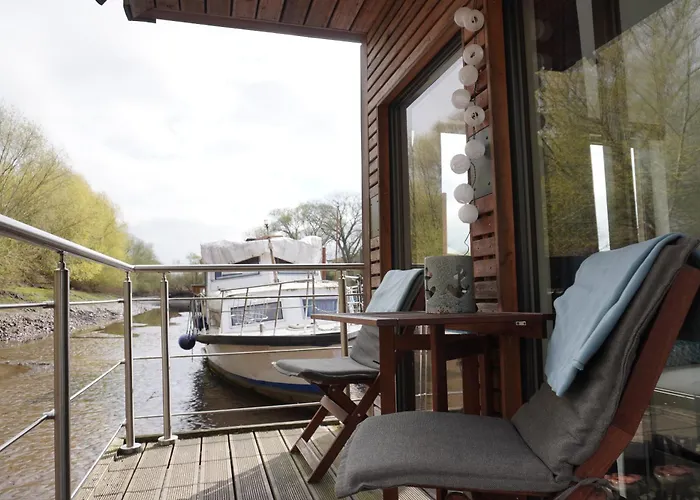 Hausboot Stoeckte 度假居